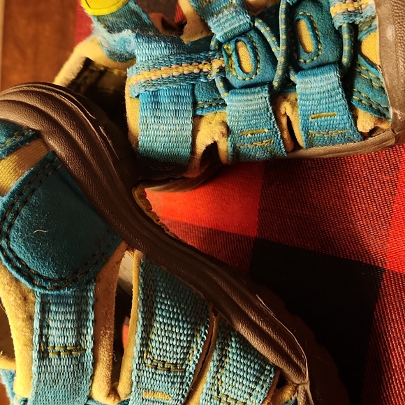 Keen Kids Aqua Blue and Yellow Sandals Size Toddler 6 - Picture 8 of 16